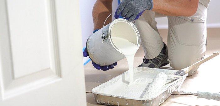 Mise en peinture des murs intérieurs d'une maison à Outreau